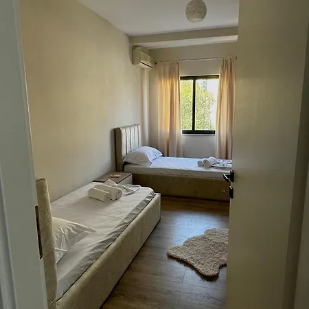 Voyage * Tirana